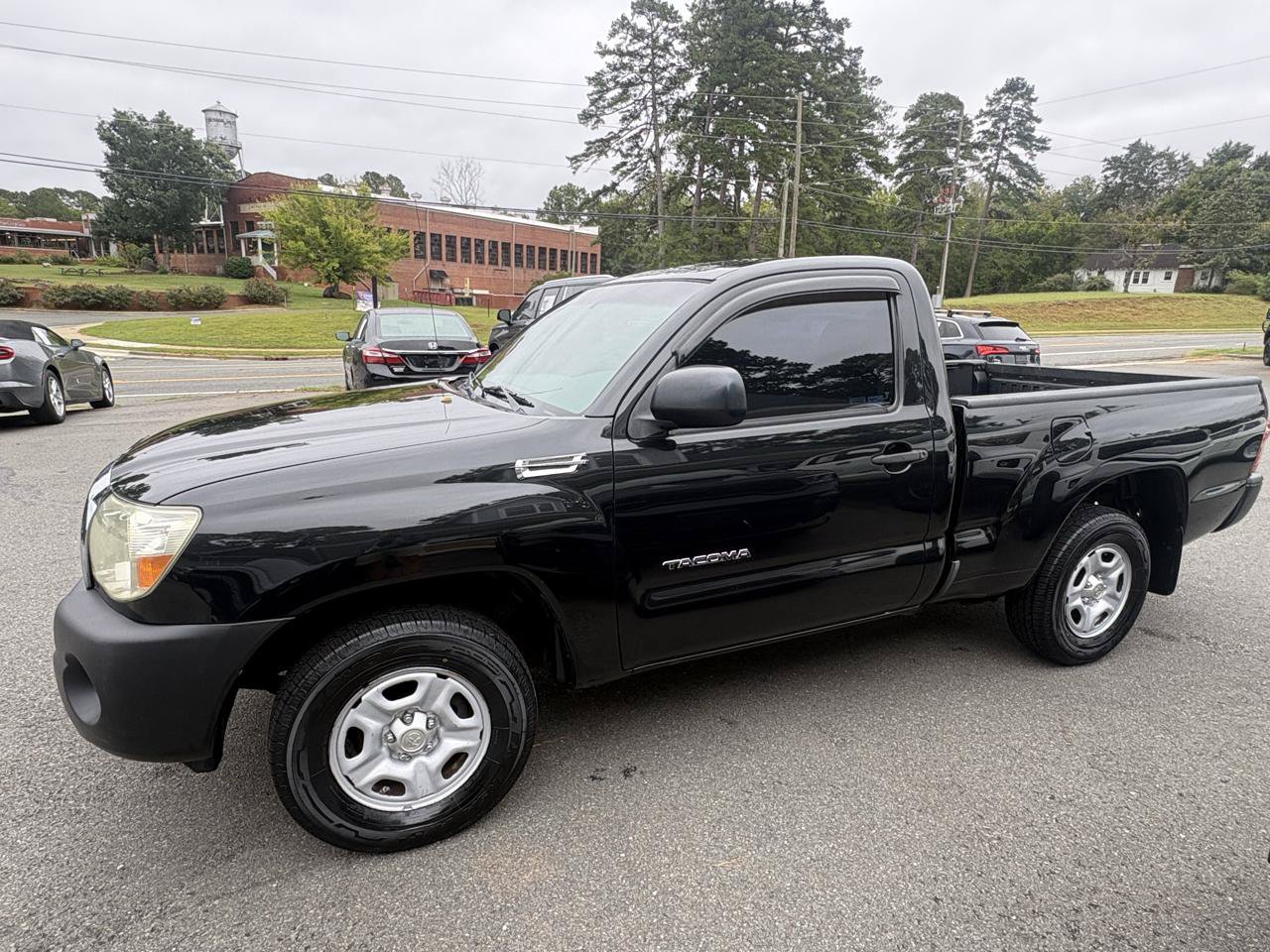 Used 2006 Toyota Tacoma 2WD Regular Cab image 2