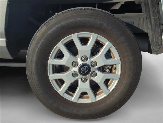 Used 2024 Toyota Tacoma SR5 RWD image 9