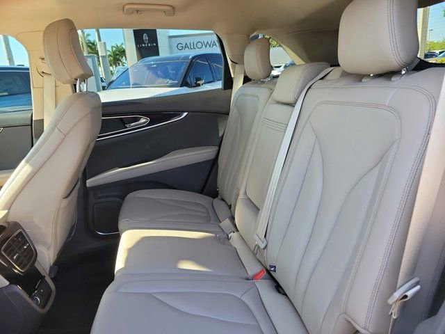 Certified 2023 Lincoln Nautilus AWD w/ Premium Package image 14