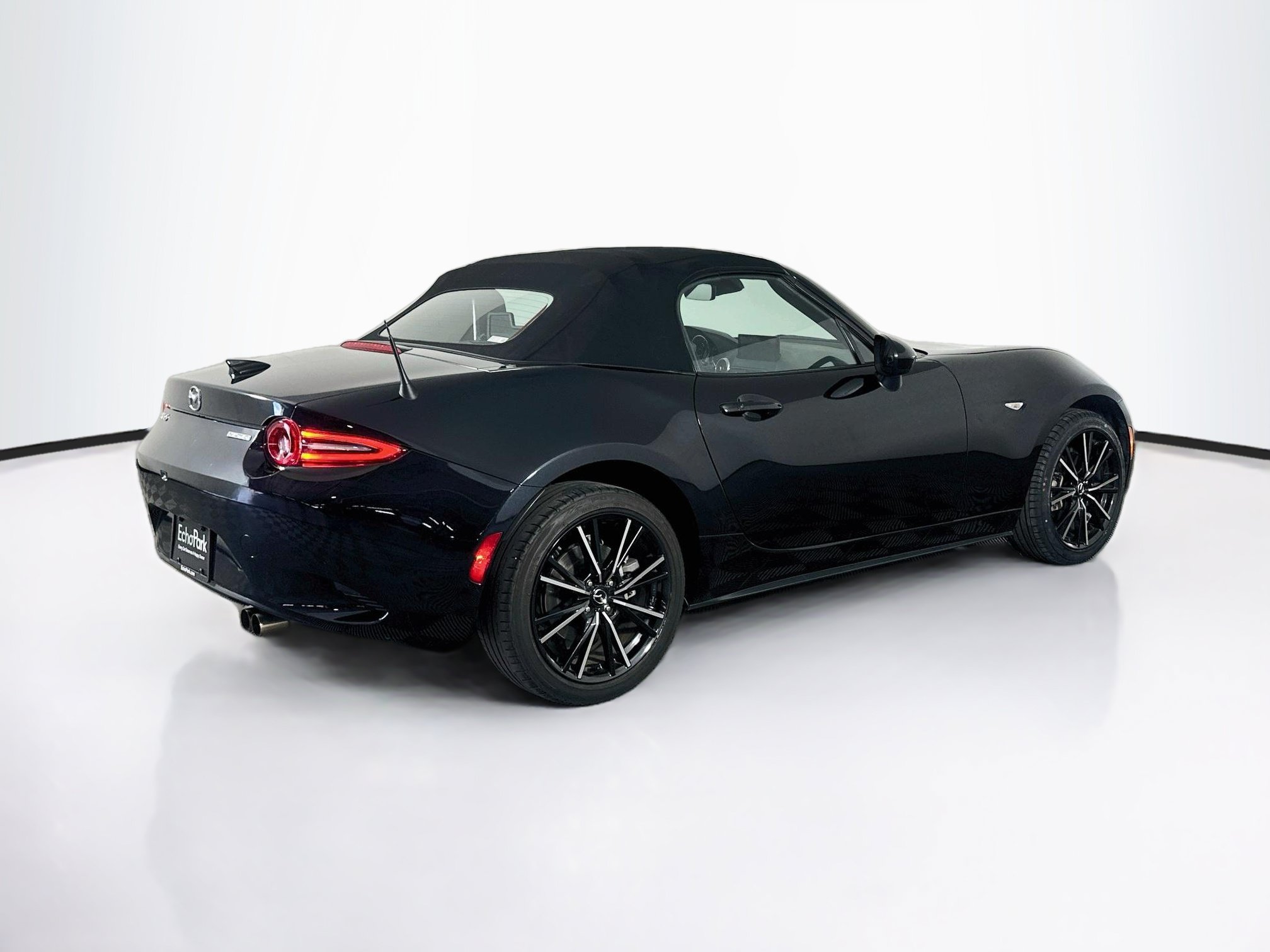 Used 2024 MAZDA MX-5 Miata Grand Touring RWD image 9
