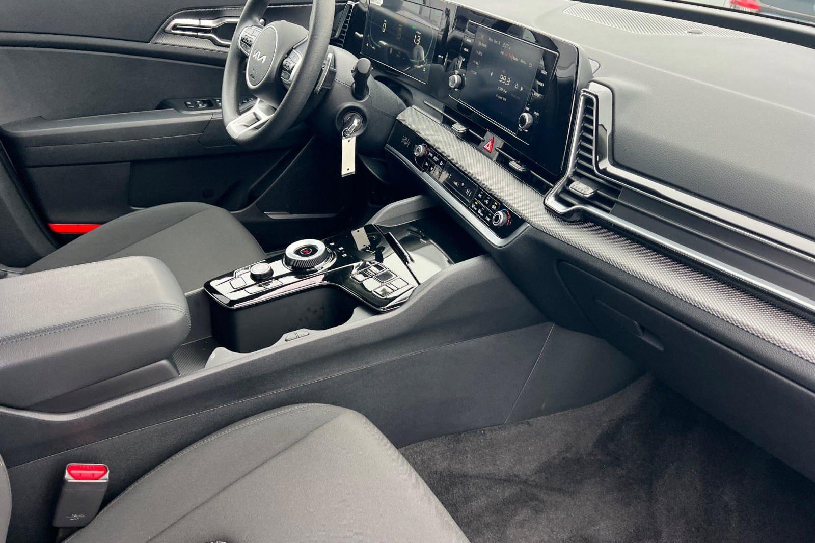 Certified 2025 Kia Sportage LX image 18