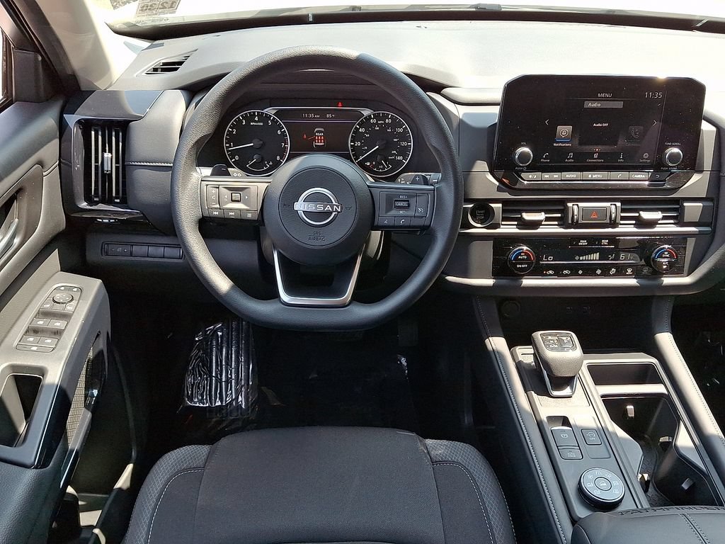 Used 2025 Nissan Pathfinder S AWD/4WD image 13
