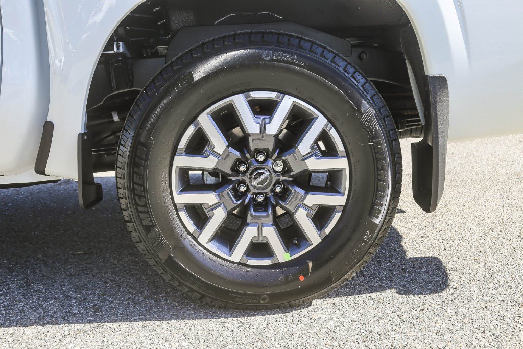 New 2026 Nissan Frontier SV w/ Tow Package RWD image 10