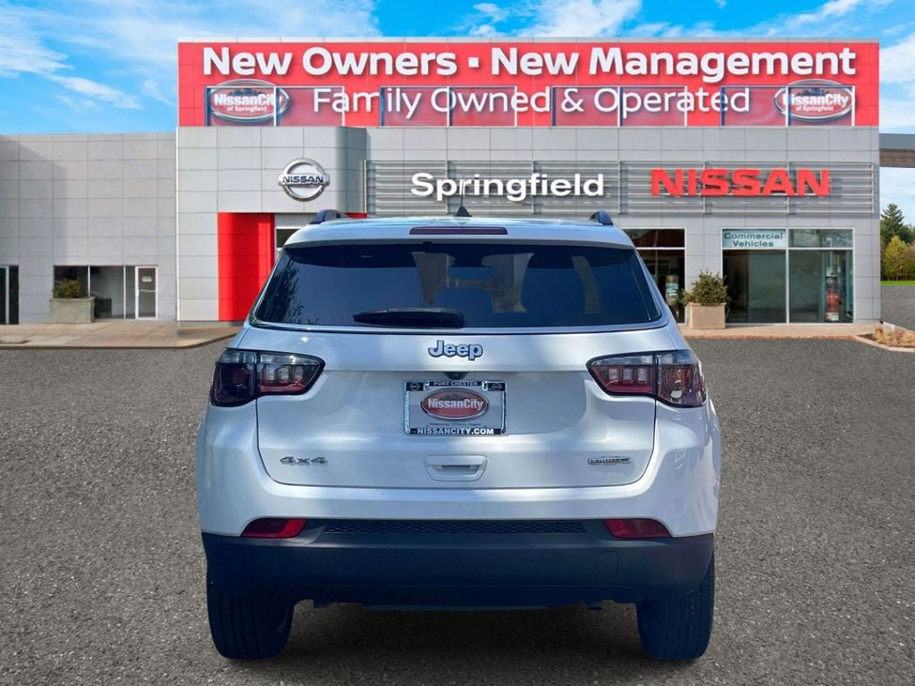 Used 2023 Jeep Compass Latitude AWD/4WD image 7