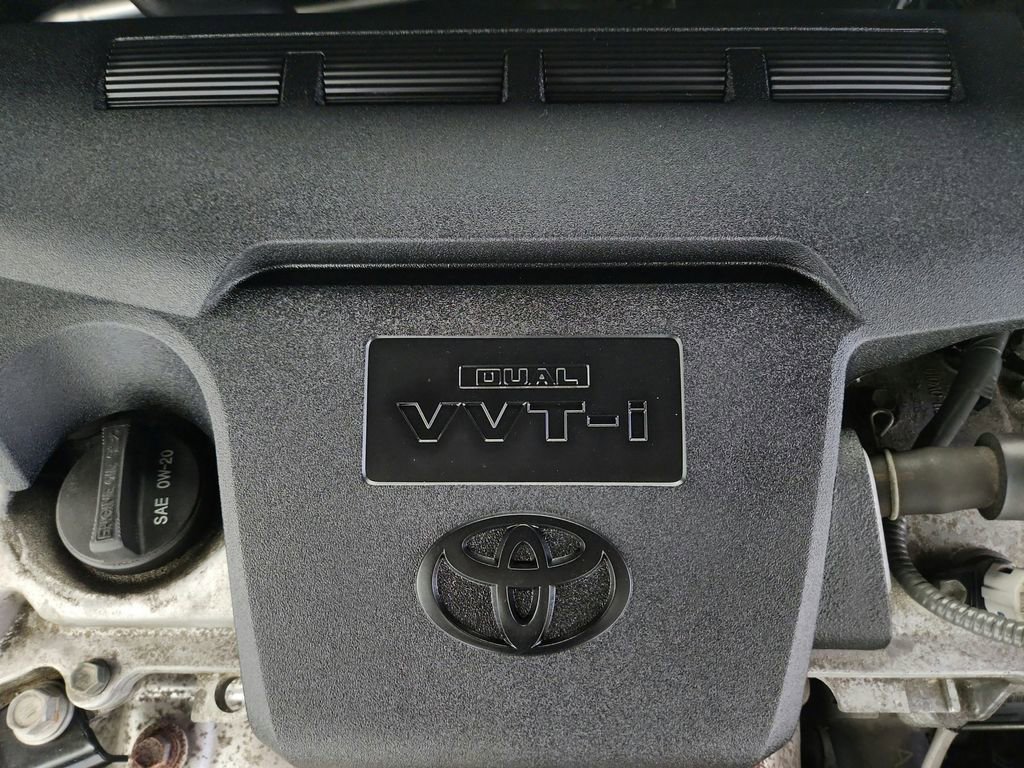 Used 2017 Toyota Camry LE image 38