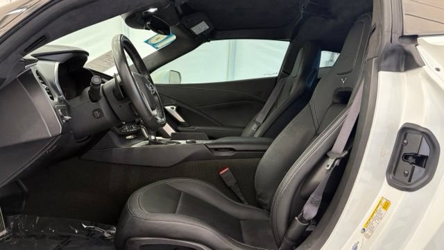 Used 2016 Chevrolet Corvette Z06 w/ 3LZ Preferred Equipment Group RWD image 12