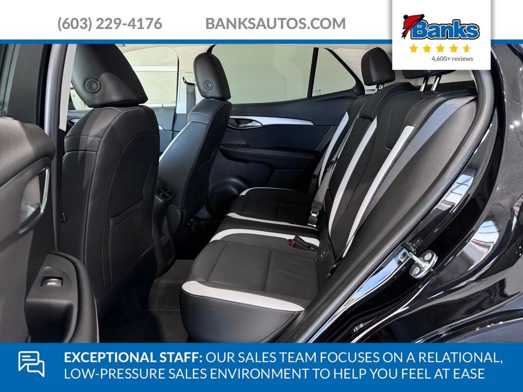 Certified 2025 Buick Envision Sport Touring image 10