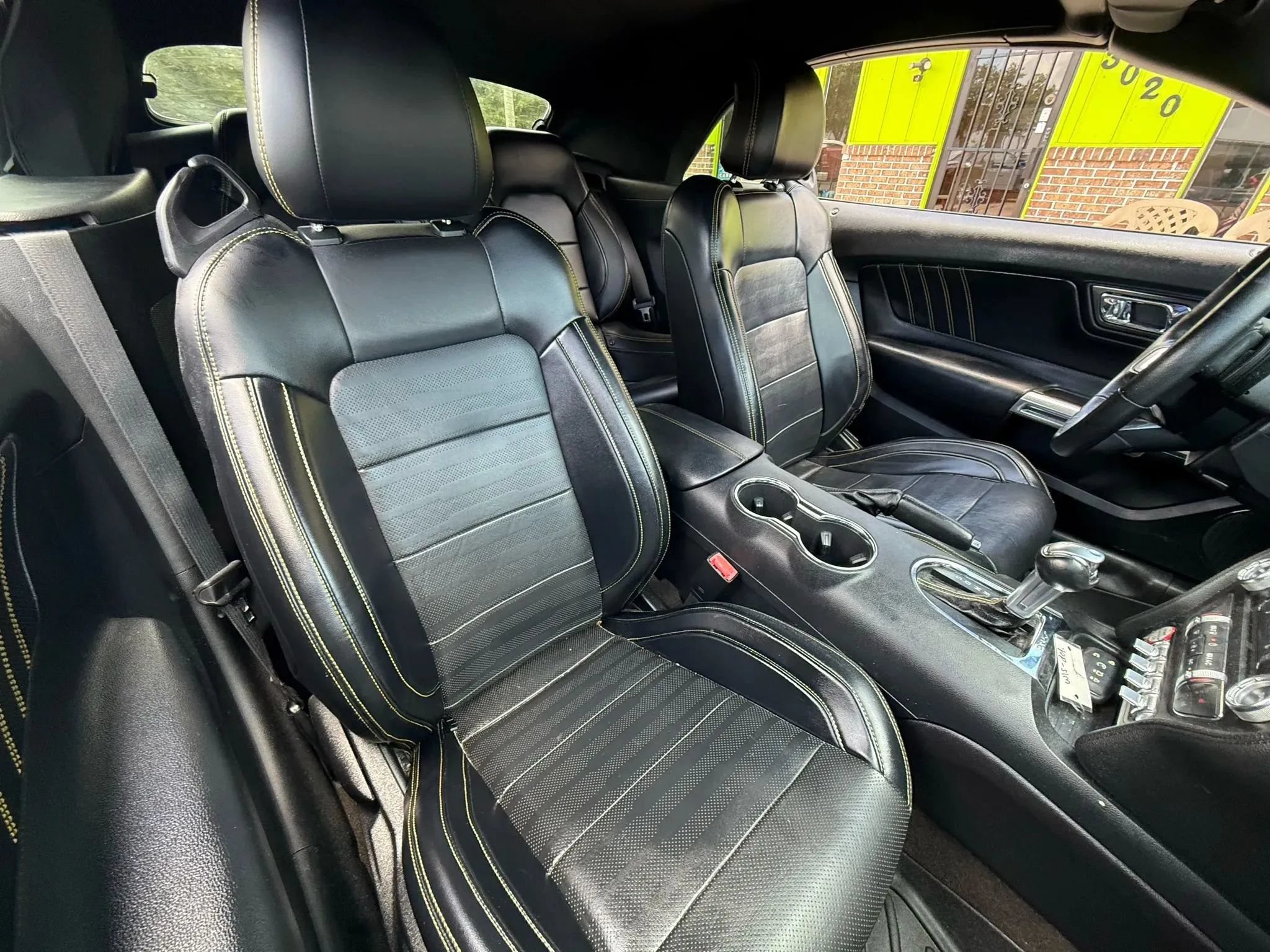 Used 2016 Ford Mustang GT Premium w/ Black Accent Package RWD image 11