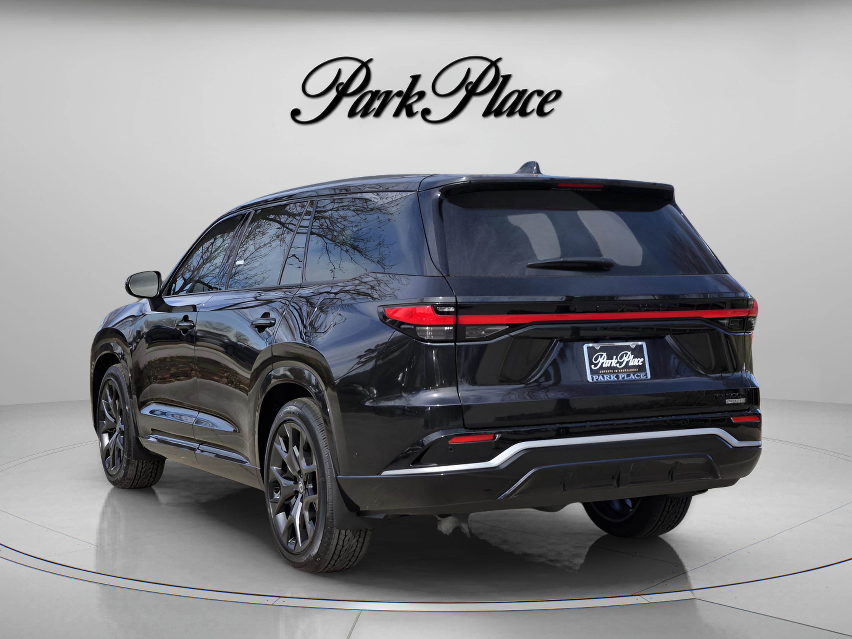 New 2026 Lexus TX 500h AWD image 3