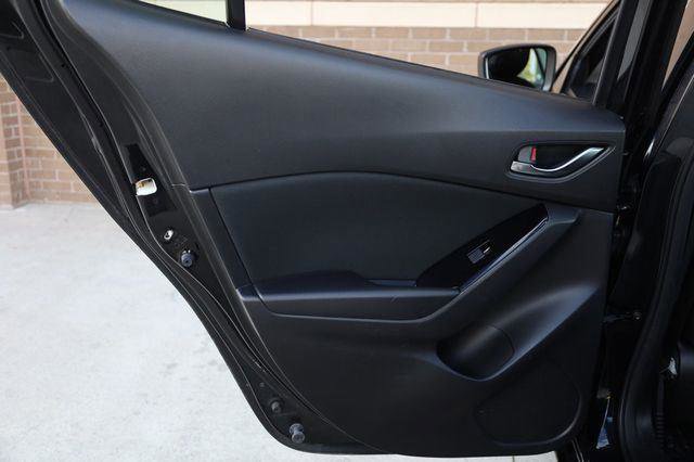 Used 2017 MAZDA MAZDA3 Sport w/ Preferred Equipment Package FWD image 16