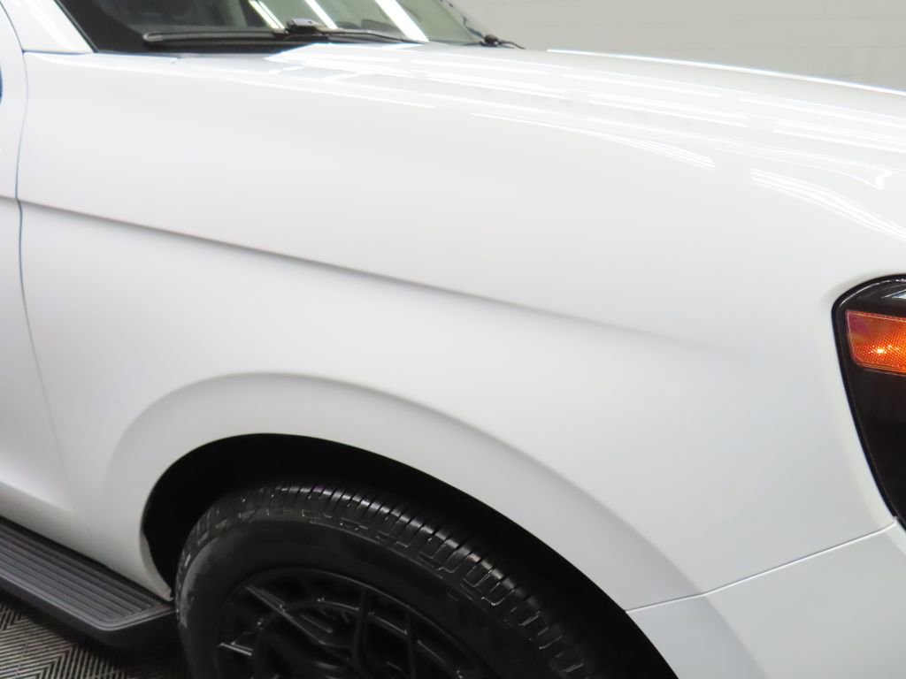 Used 2025 Ford Expedition Active AWD/4WD image 38