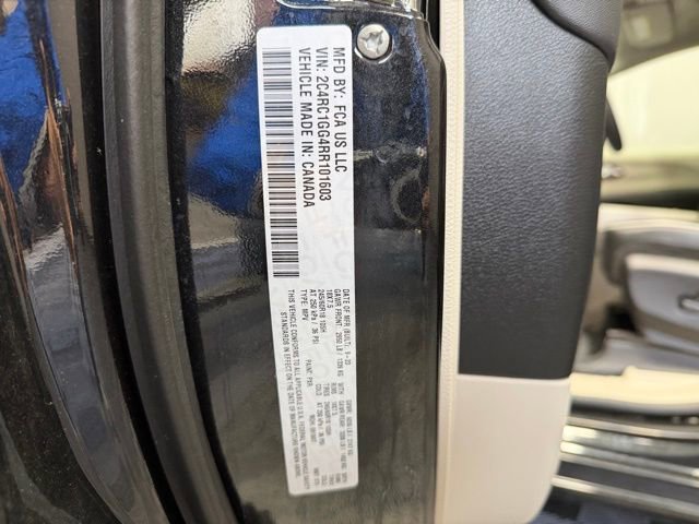 Used 2024 Chrysler Pacifica Limited image 40