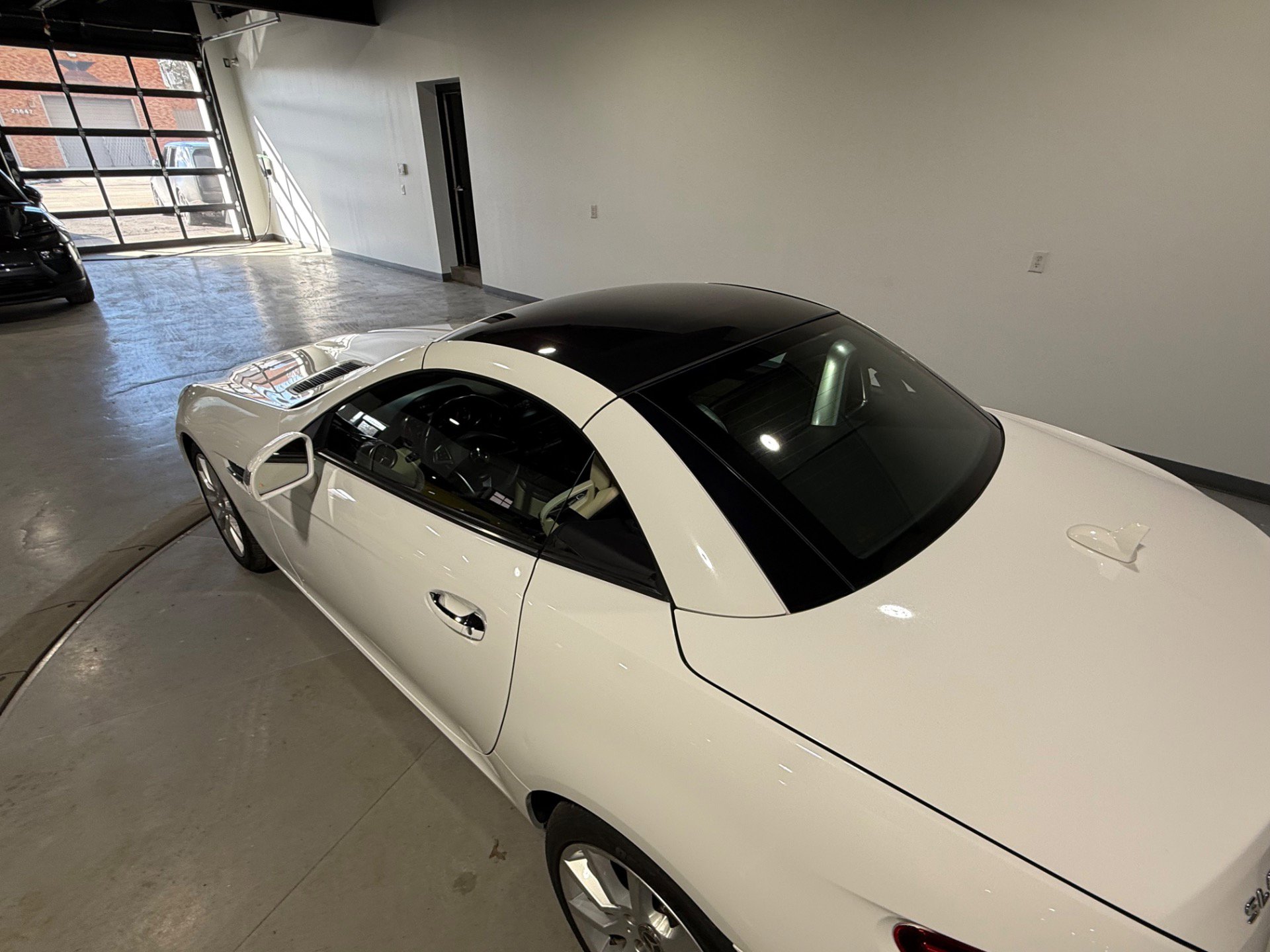 Used 2017 Mercedes-Benz SLC 300 w/ Premium 2 Package image 15