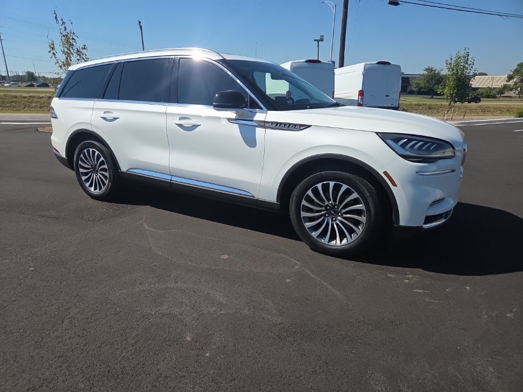 Used 2024 Lincoln Aviator 2WD w/ Premium Package image 21