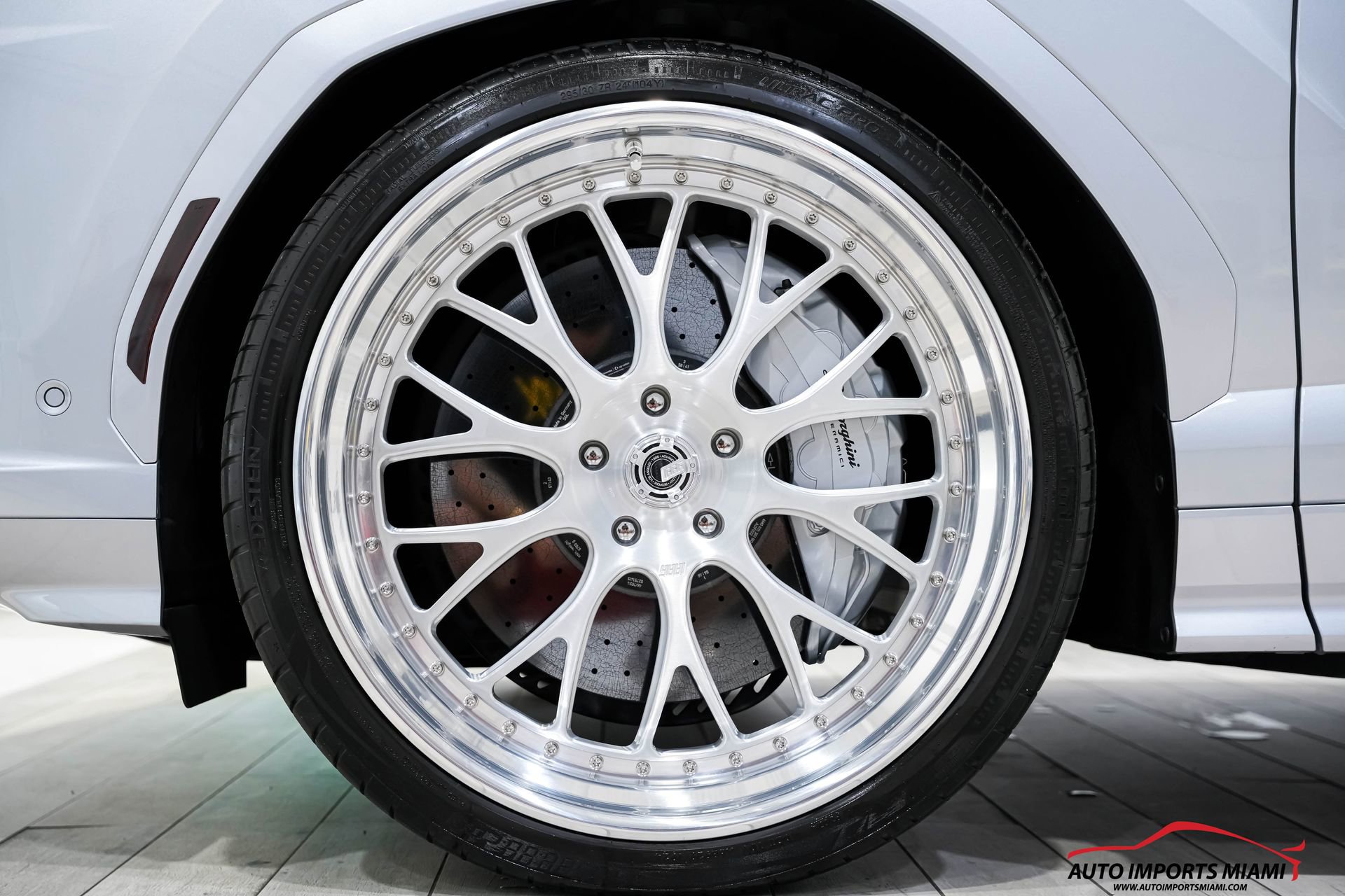 Used 2025 Lamborghini Urus SE image 94