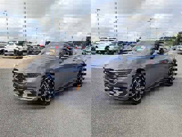 New 2025 Ford Mustang Coupe image 3