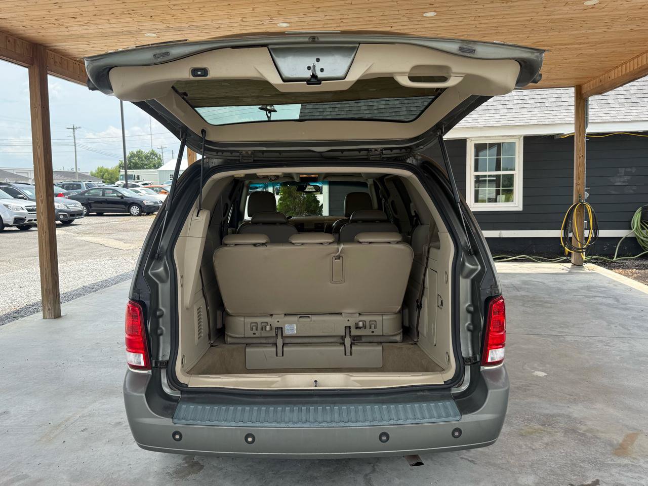Used 2005 Ford Freestar SEL FWD image 55