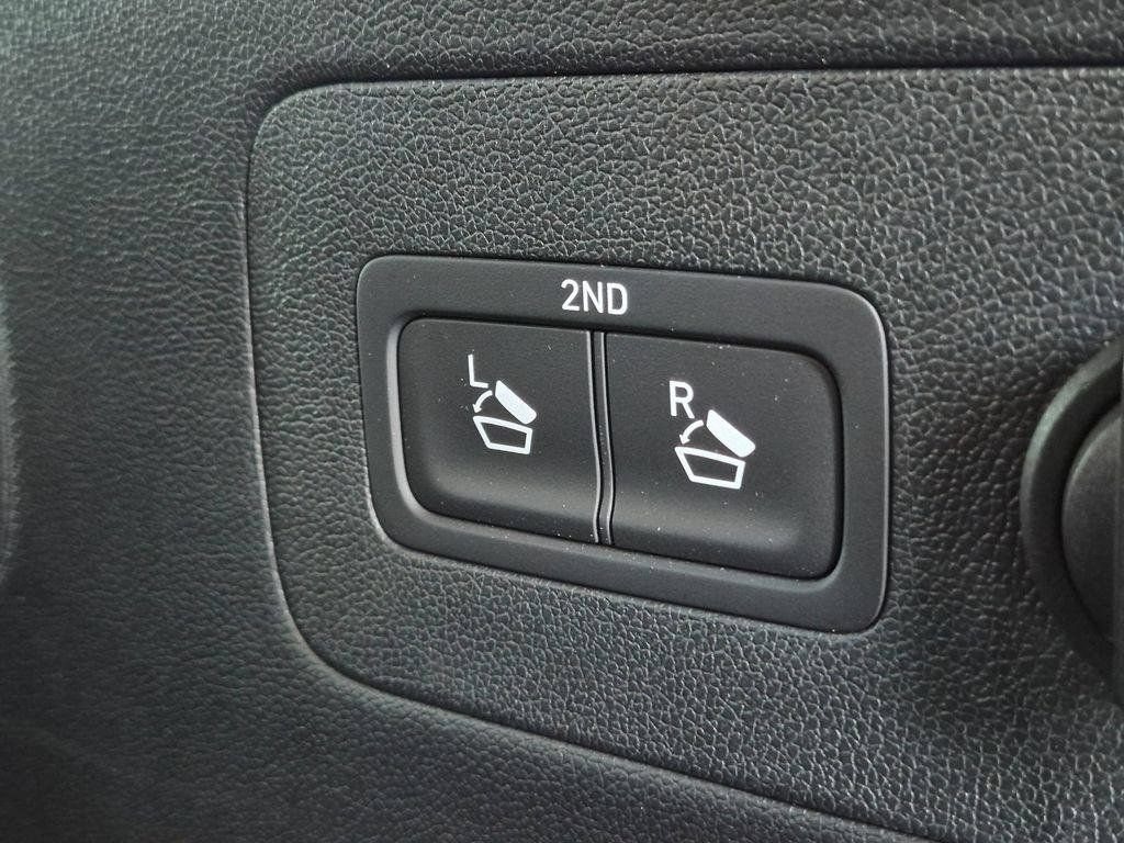 Certified 2023 Kia Sorento EX AWD/4WD image 10