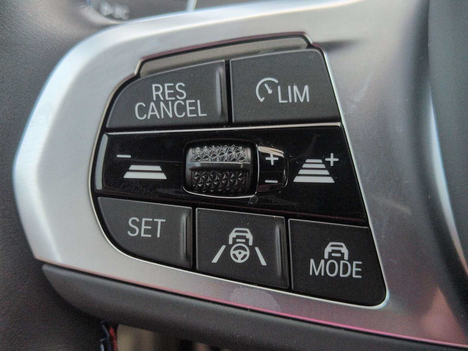 Used 2024 BMW M850i xDrive Convertible AWD/4WD image 23