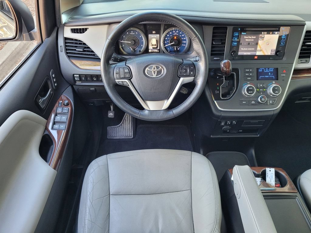 Used 2015 Toyota Sienna Limited Premium AWD/4WD image 7