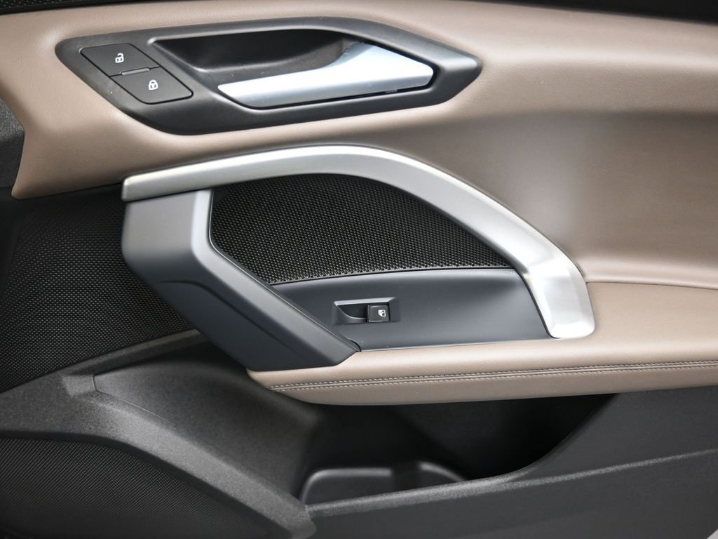 Certified 2025 Audi Q5 Premium Plus w/ Premium Plus image 11