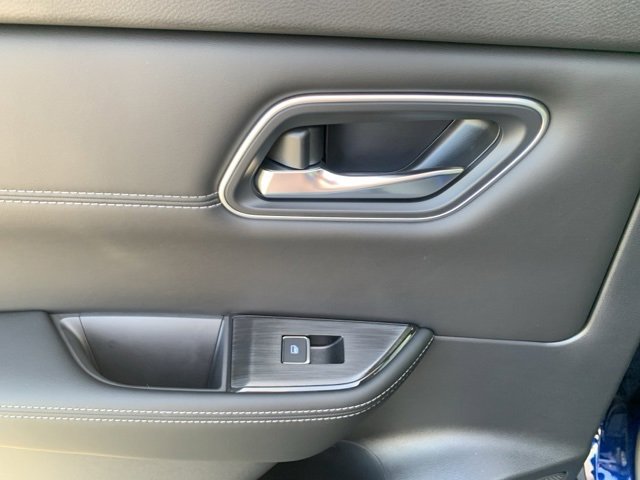 New 2026 Nissan Rogue Platinum image 23