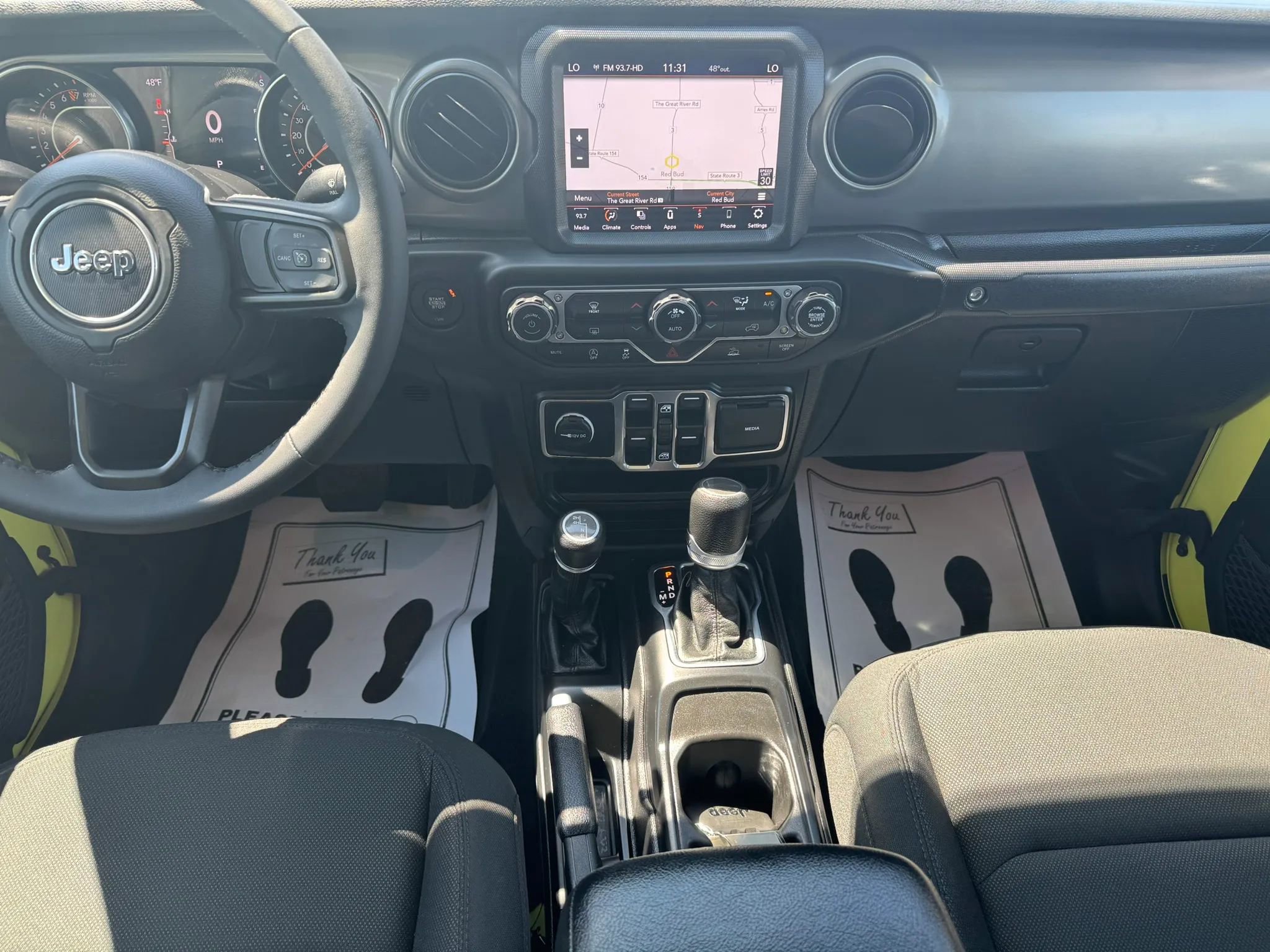 Used 2023 Jeep Gladiator Sport AWD/4WD image 6