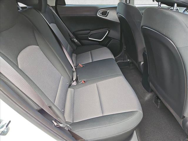 Used 2025 Kia Soul LX FWD image 18