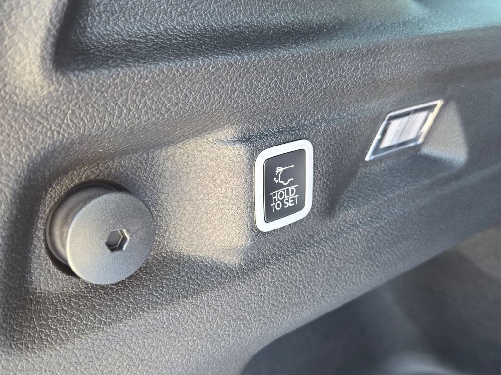 New 2025 Jeep Grand Cherokee L Limited AWD/4WD image 17