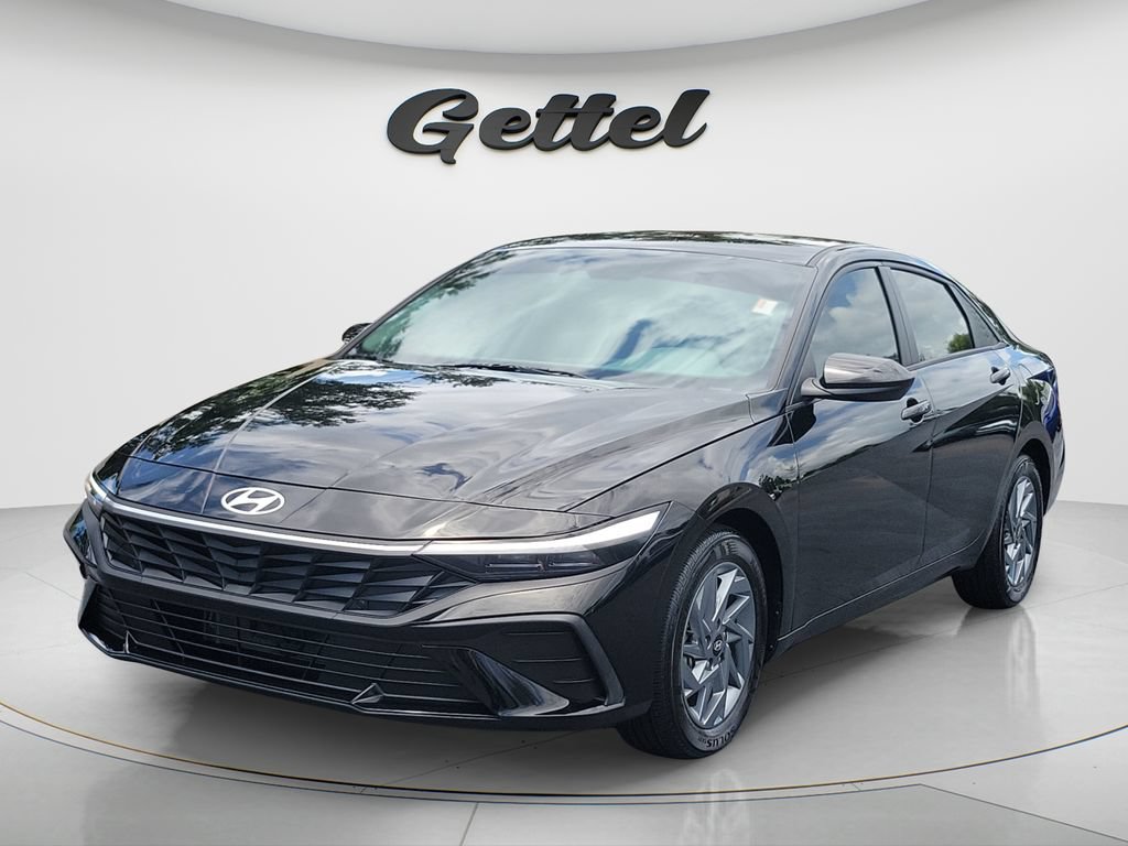 Used 2024 Hyundai Elantra Blue