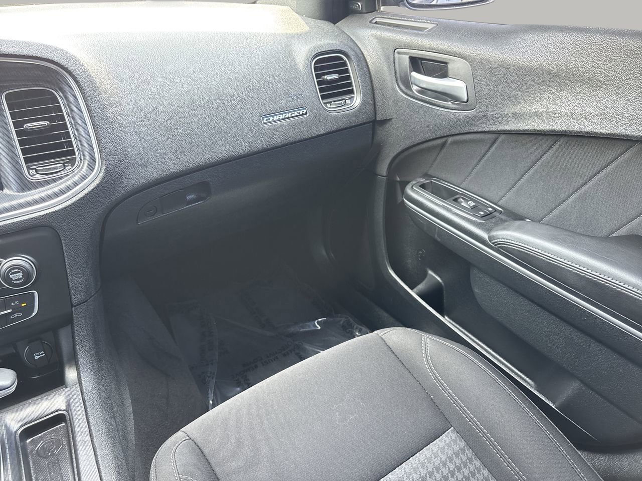 Used 2018 Dodge Charger GT image 15