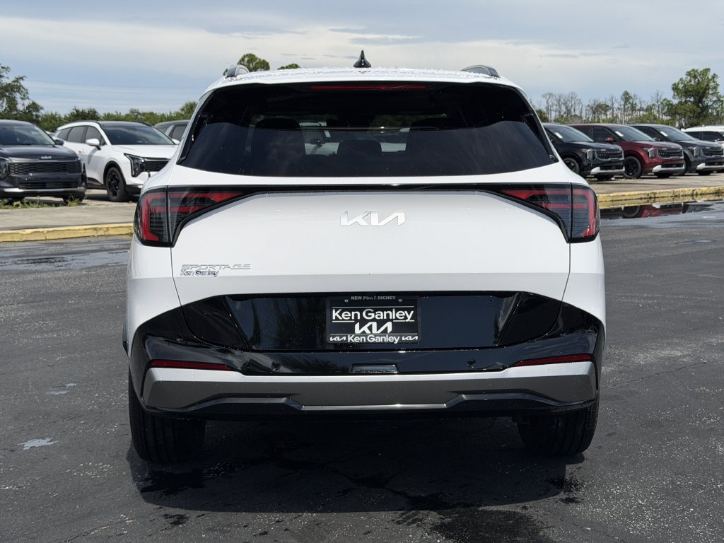 New 2027 Kia Sportage SX FWD image 5