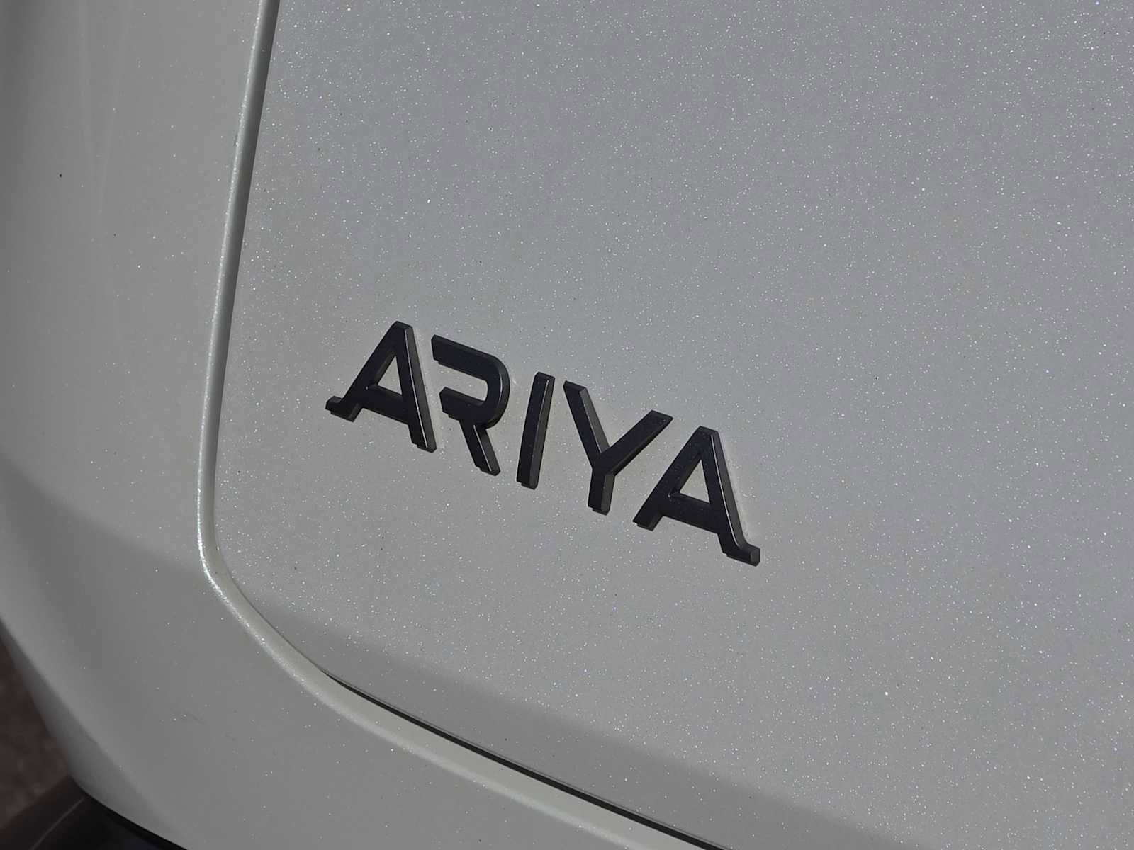 Used 2024 Nissan Ariya FWD image 11