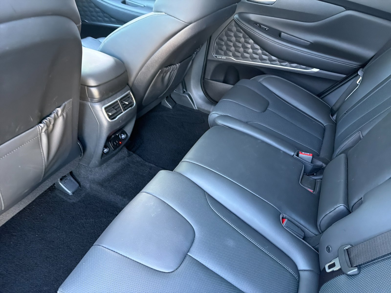 Certified 2023 Hyundai Santa Fe Limited AWD/4WD image 11