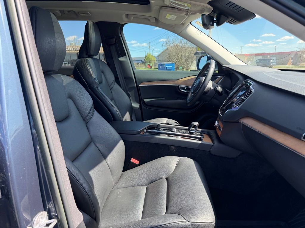 Used 2023 Volvo XC90 B6 Plus w/ Protection Package Premier image 31