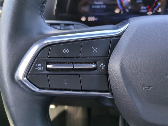 Used 2025 Chevrolet Equinox LT image 28