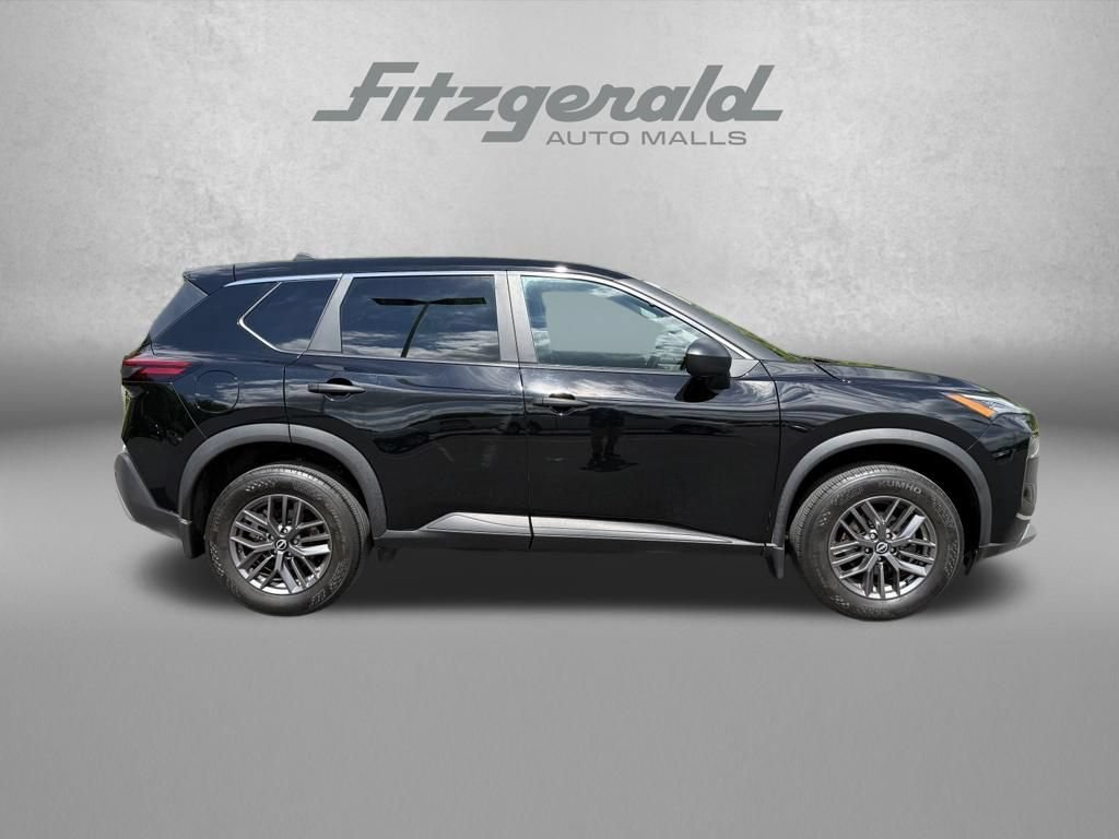 Used 2023 Nissan Rogue S AWD/4WD image 8