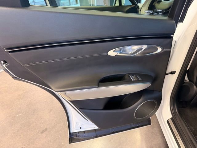 Used 2024 Genesis GV70 2.5T Select w/ Select Package image 10