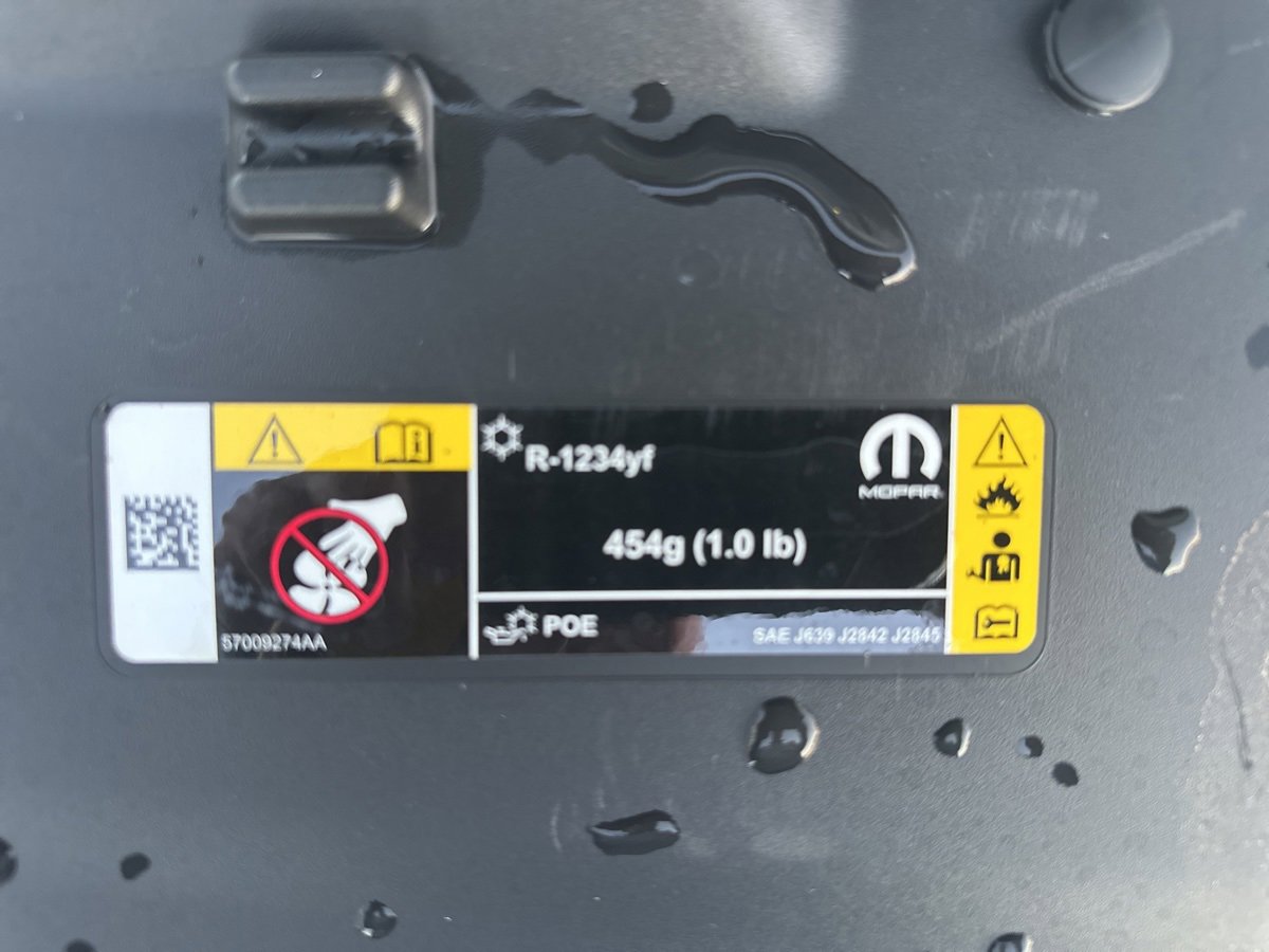 Used 2024 Jeep Compass Limited image 31