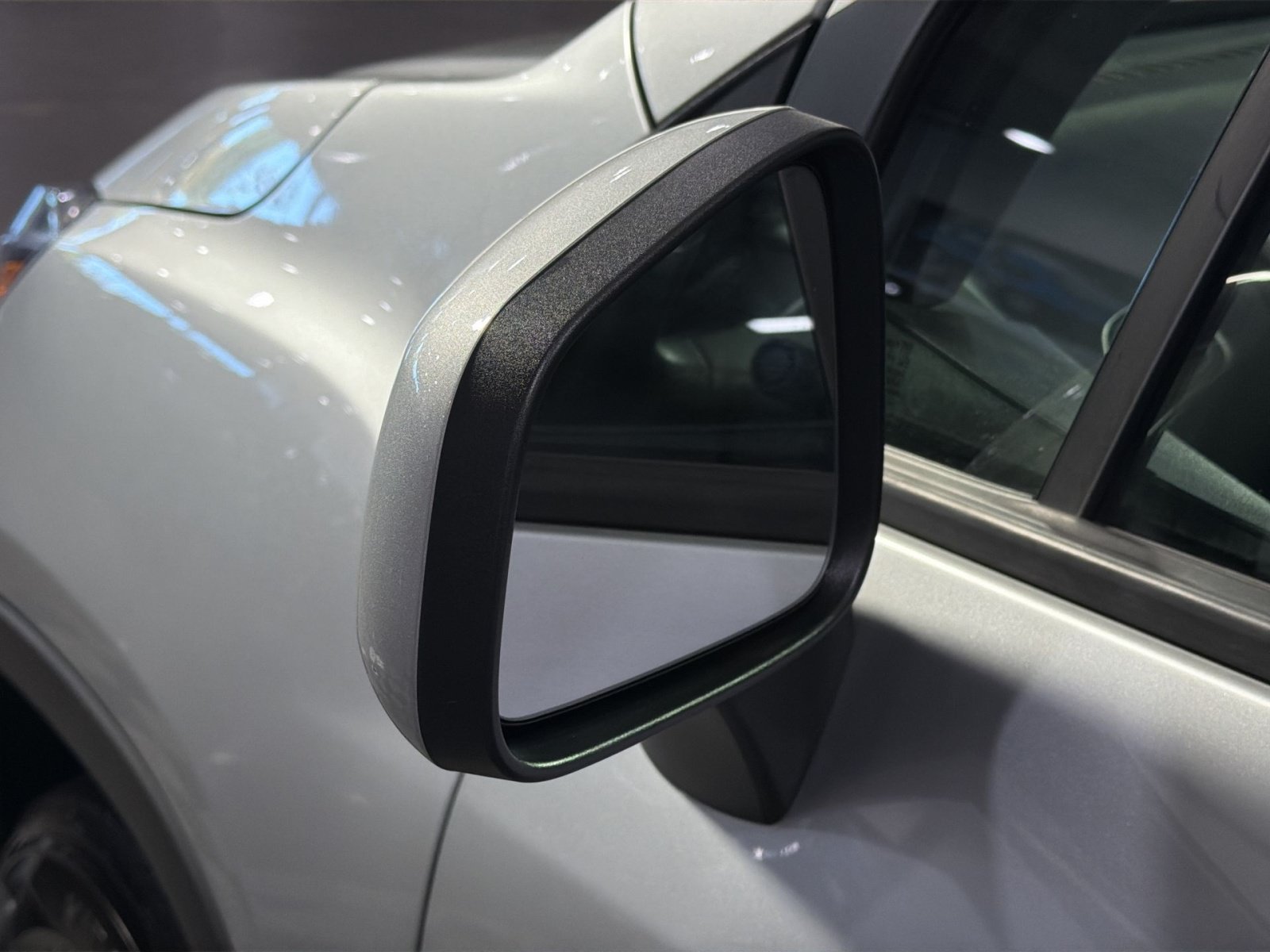 Used 2021 Chevrolet Trax LT AWD/4WD image 13