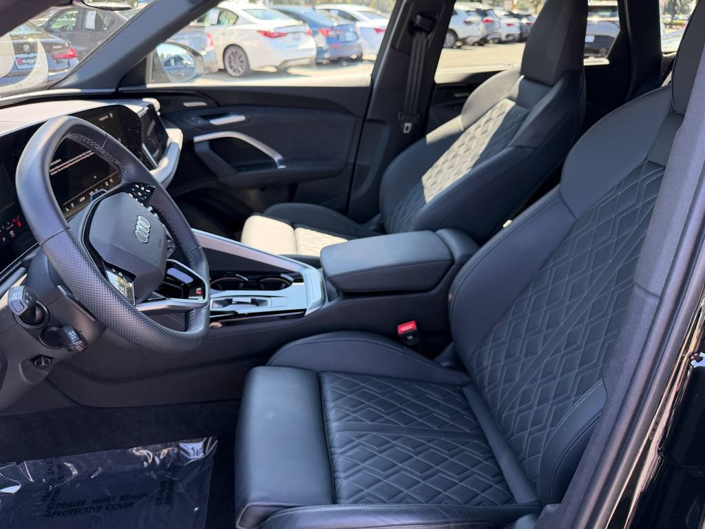 Used 2025 Audi SQ5 Prestige AWD/4WD image 12
