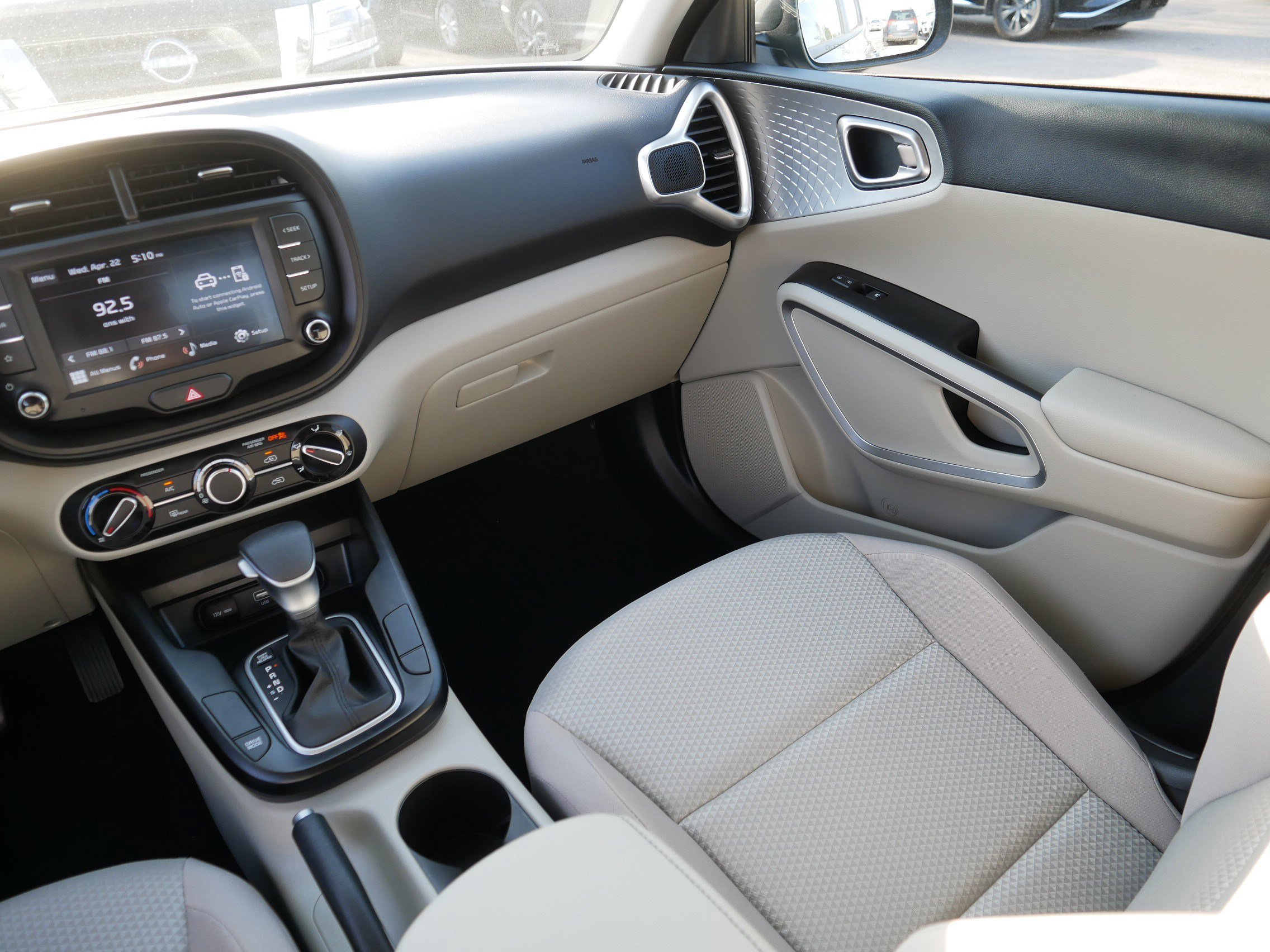 Certified 2025 Kia Soul LX FWD image 11