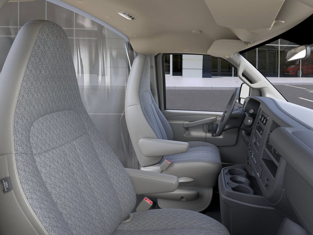 New 2025 GMC Savana 4500 w/ Power Convenience Package RWD image 6