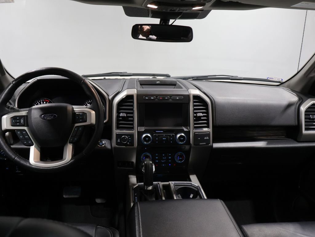 Used 2018 Ford F150 Lariat w/ Equipment Group 502A Luxury AWD/4WD image 17