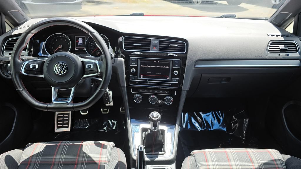 Used 2018 Volkswagen Golf 4-Door FWD image 54