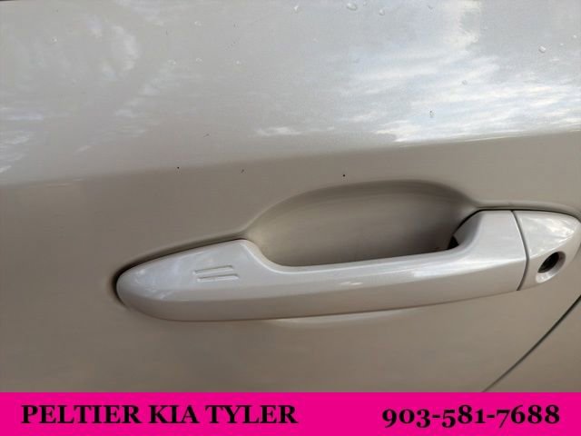 Used 2019 Toyota Highlander SE image 7