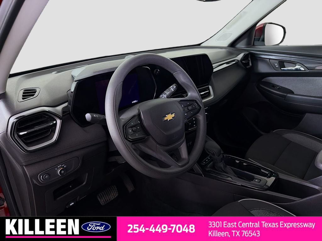 Used 2025 Chevrolet TrailBlazer LT AWD/4WD image 11