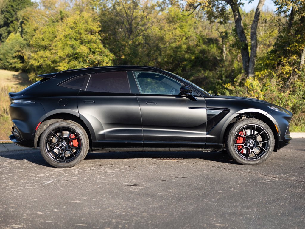 Used 2021 Aston Martin DBX AWD/4WD image 8