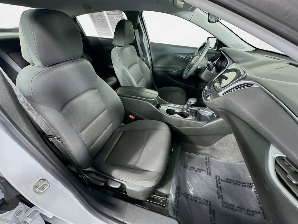 Used 2024 Chevrolet Malibu LT image 35