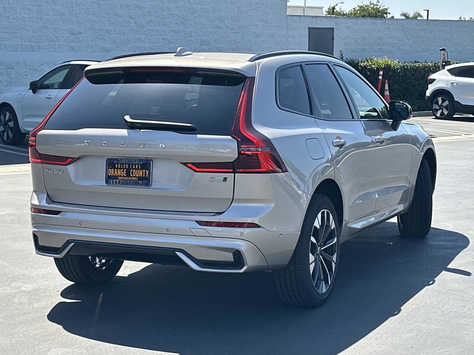 New 2026 Volvo XC60 B5 Plus w/ Protection Package Premier AWD/4WD image 6
